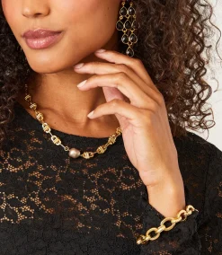 Chainlink Necklace With Pearl